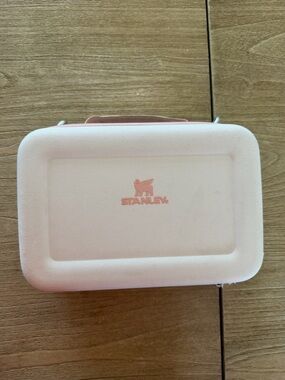 Stanley Pale Pink Hard Shell lunch box